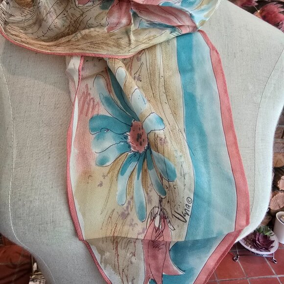 Vera Neumann - Vintage Silk Scarf with Watercolour Effect Floral Design - Picture 5 of 8